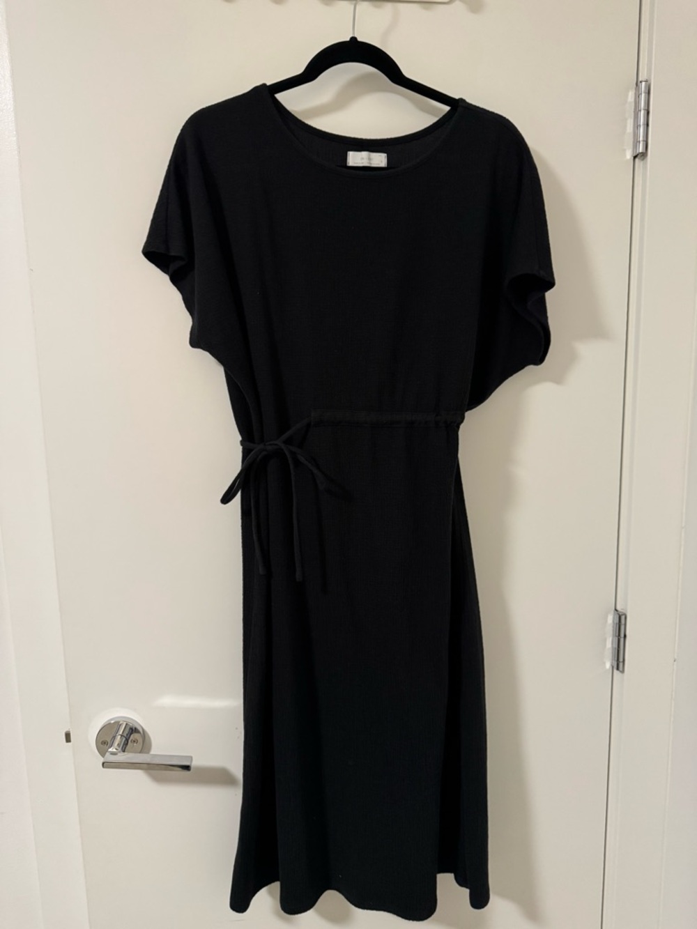 OAK + FORT Black Tie-Waist Midi Dress